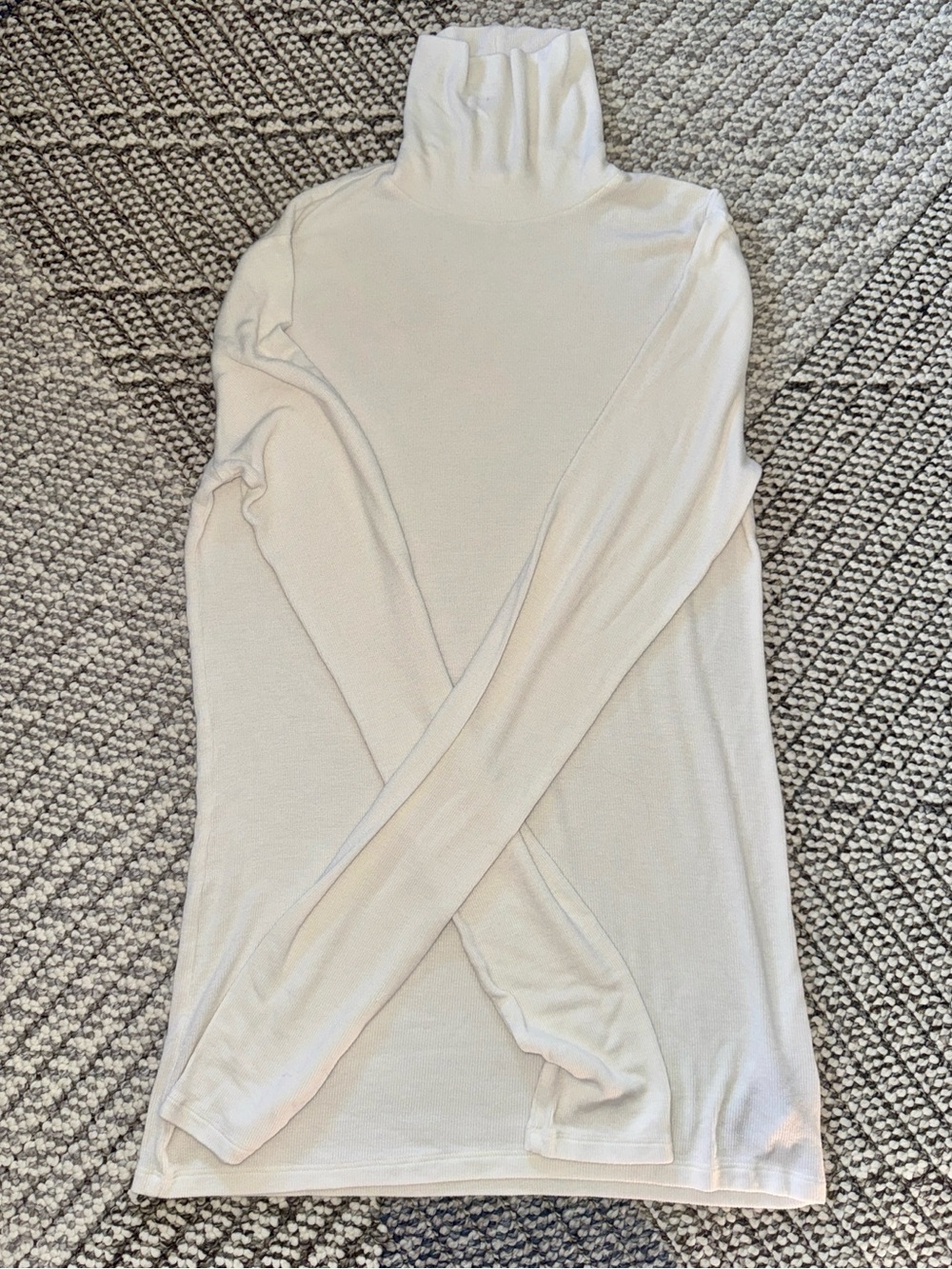 GAP White Ribbed Lightweight Turtleneck — M Tall